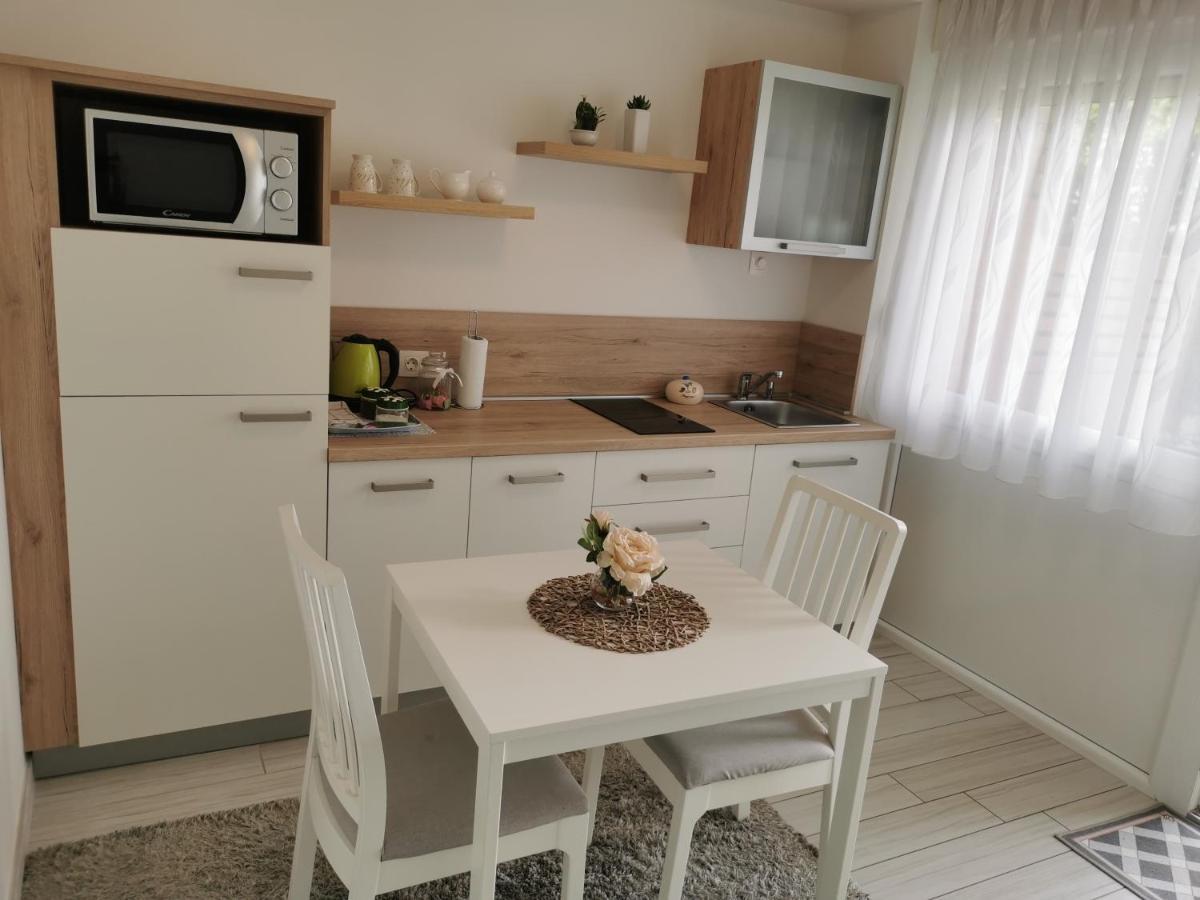 Apartmani Nova Karlovac Εξωτερικό φωτογραφία