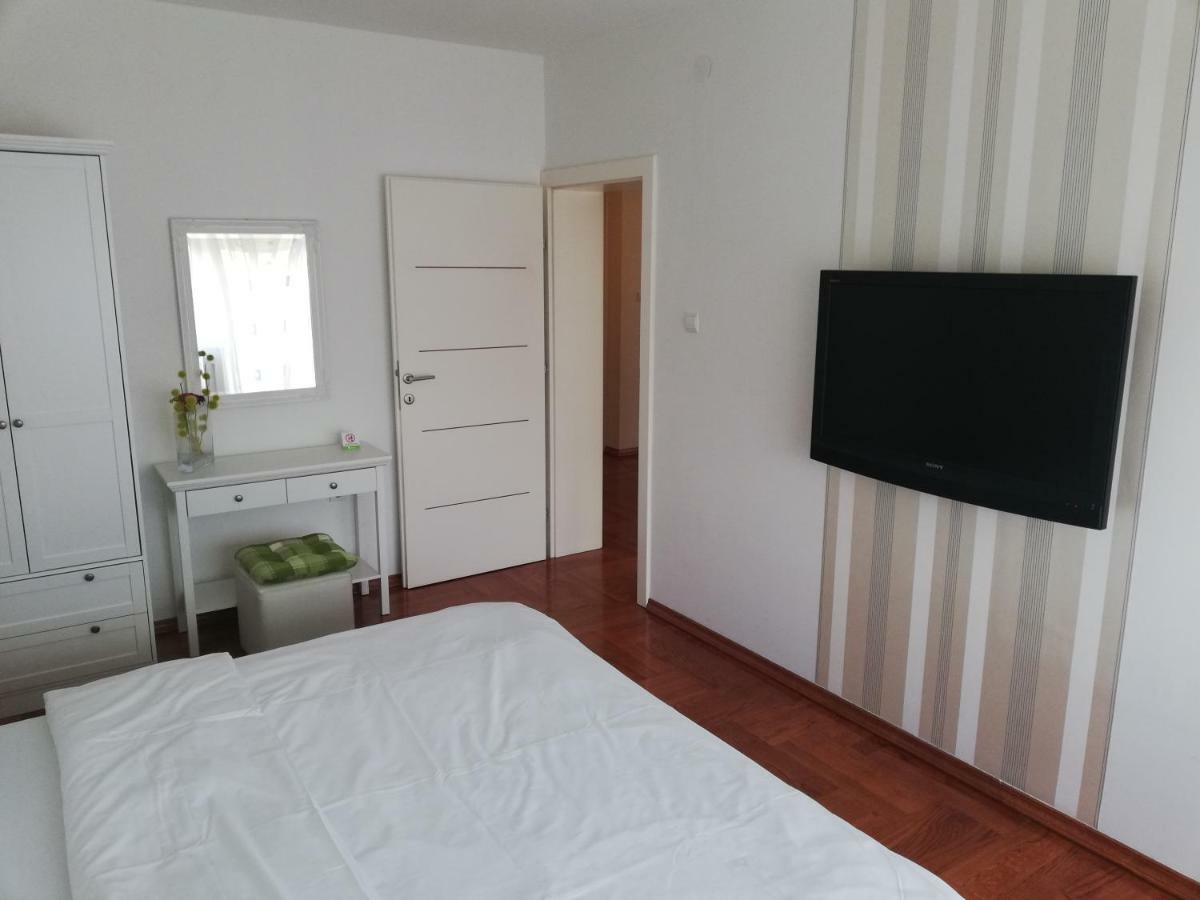 Apartmani Nova Karlovac Εξωτερικό φωτογραφία